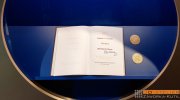 vystavni-expozice-mendlovo-muzeum-brno-makety-medaile-nobelova-ceny-1